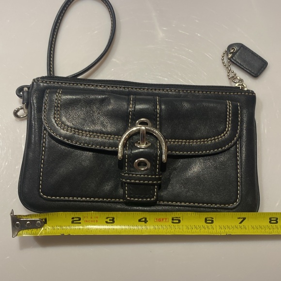 Coach SOHO black leather wristlet - Picture 5 of 6